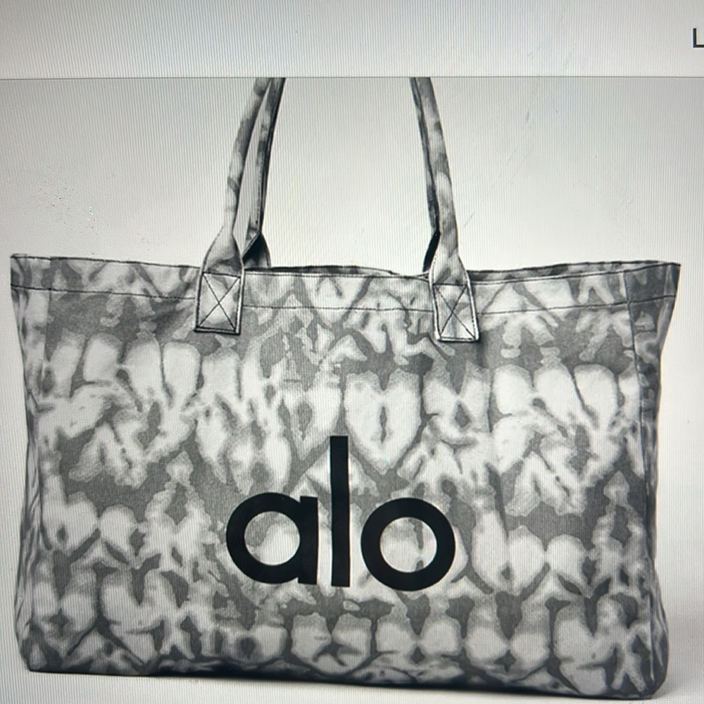 New Alo yoga large tote bag.